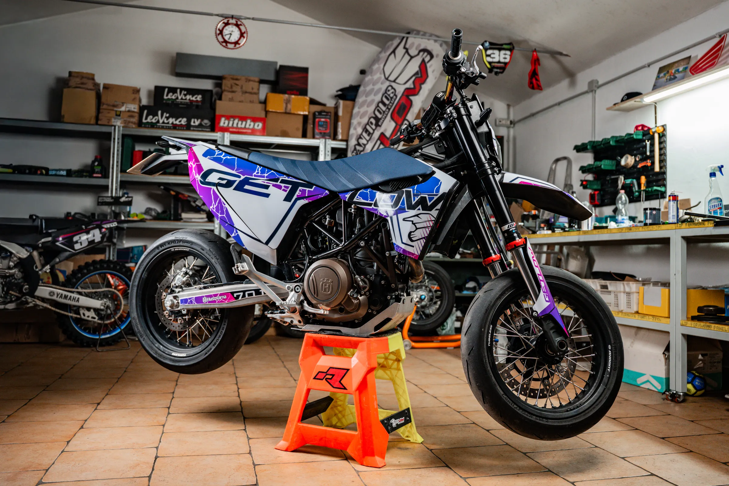 Motorbikes 10