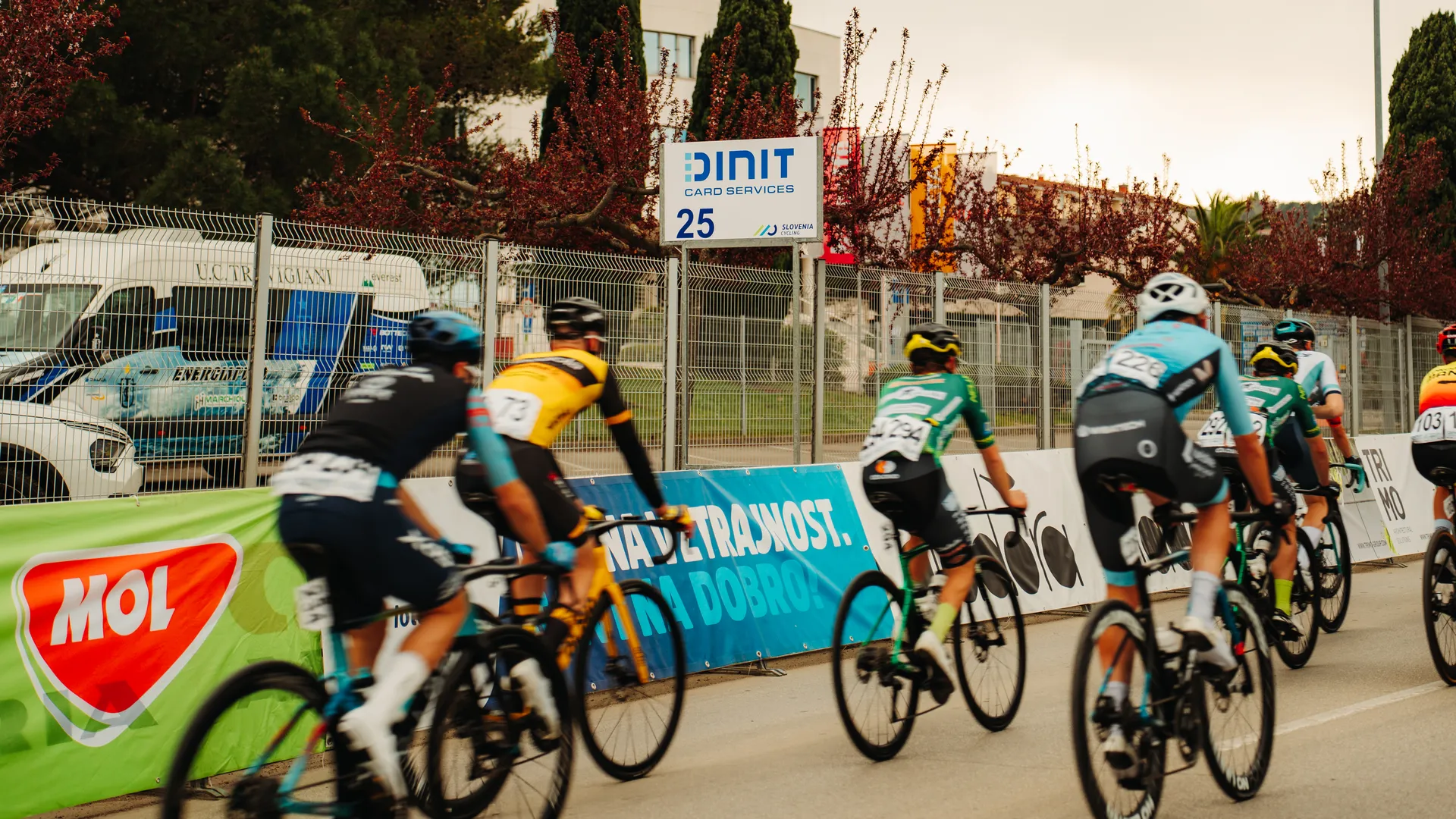 Dinit Race 028